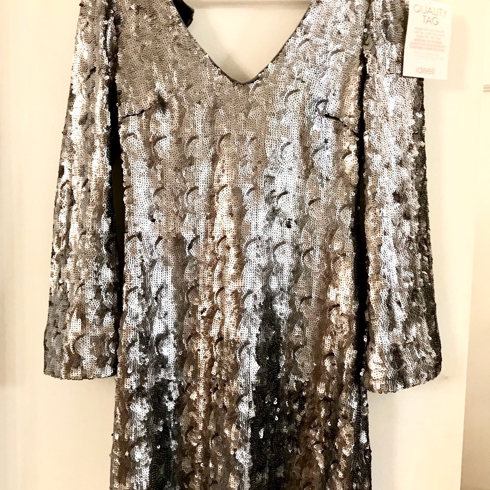 NWT Silver Sequin mini dress. Size 6